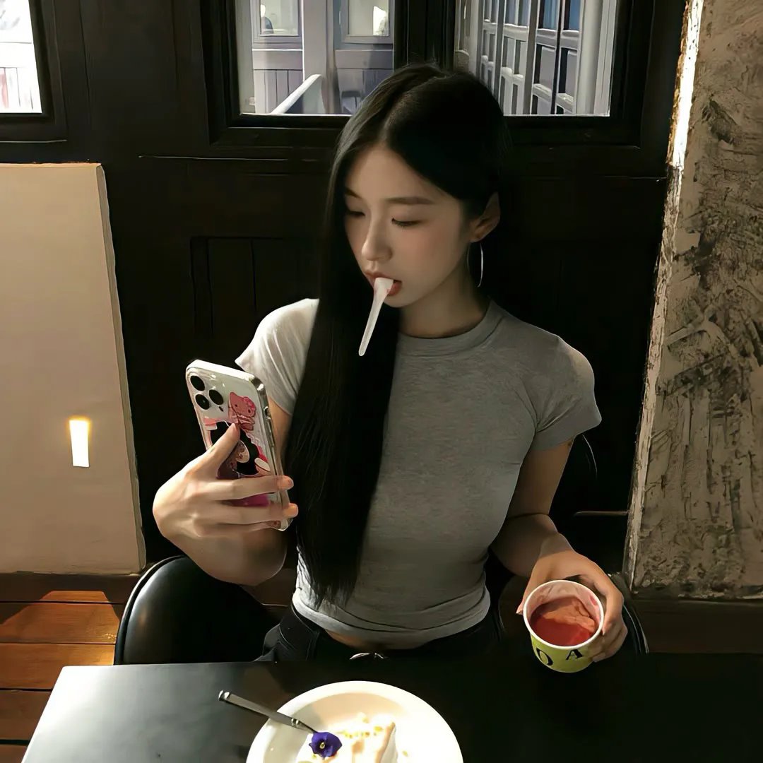 阿丽玛封面