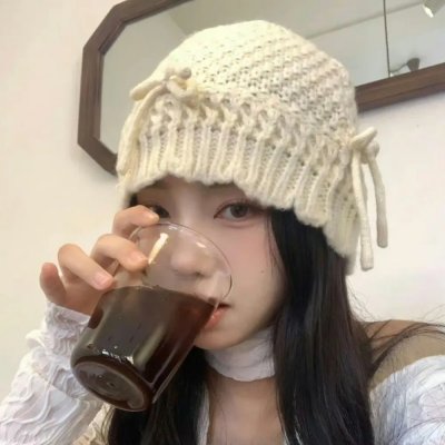 辣妹与恐龙封面